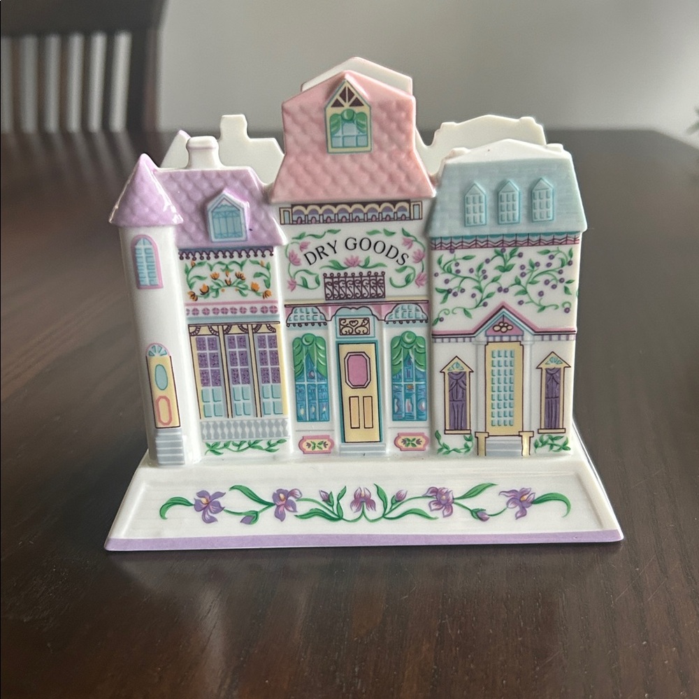 Lenox Village Napkin Holder - Picture 4 of 4